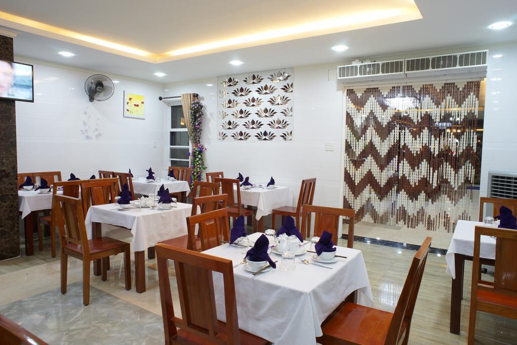 La Maison Danang Beach Hotel Extérieur photo
