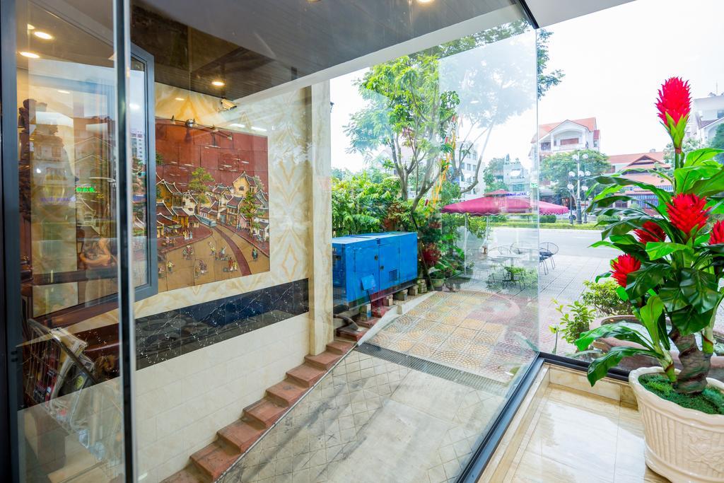 La Maison Danang Beach Hotel Extérieur photo
