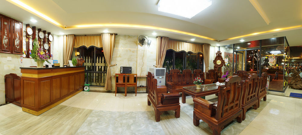 La Maison Danang Beach Hotel Extérieur photo