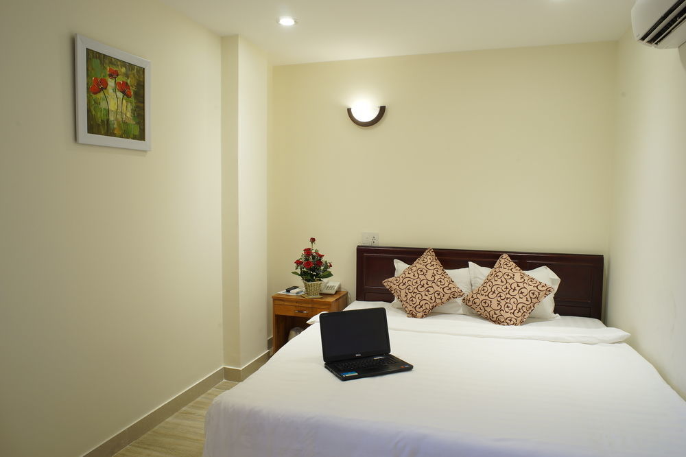 La Maison Danang Beach Hotel Extérieur photo