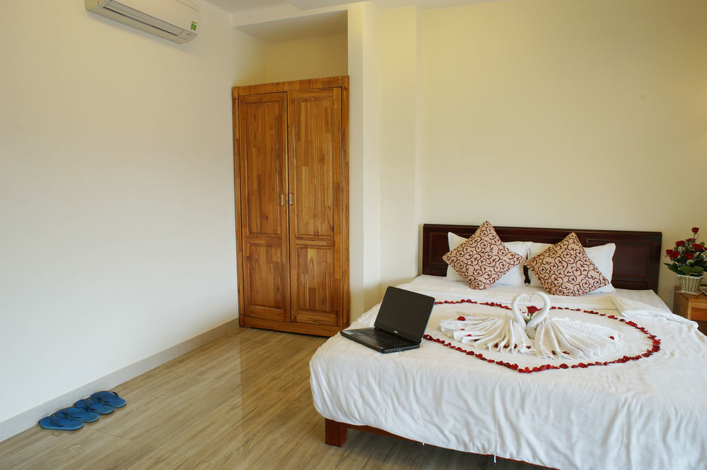 La Maison Danang Beach Hotel Extérieur photo
