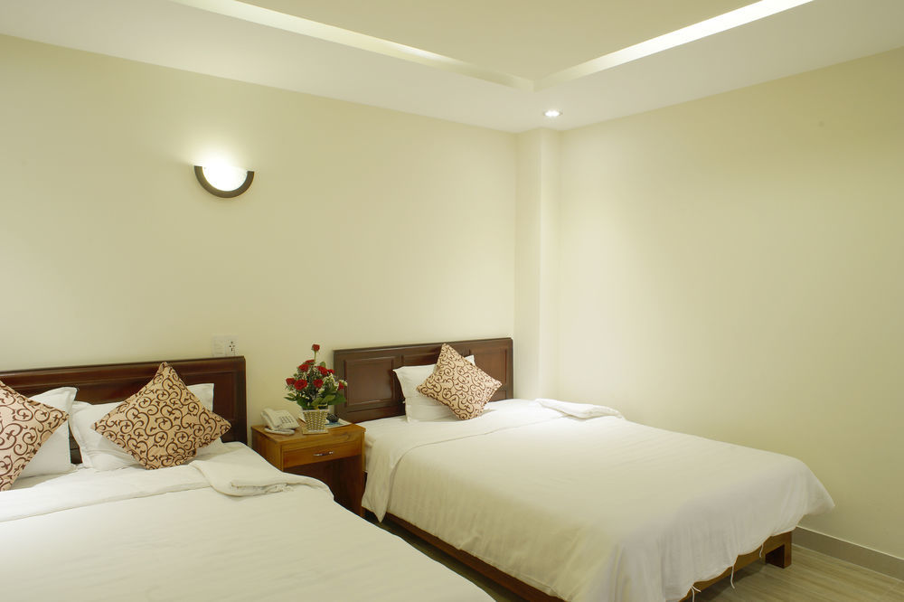 La Maison Danang Beach Hotel Extérieur photo