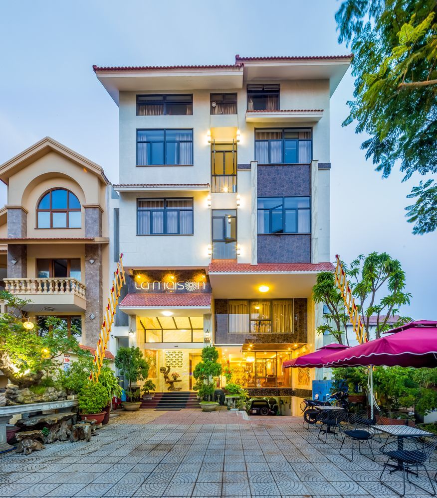 La Maison Danang Beach Hotel Extérieur photo